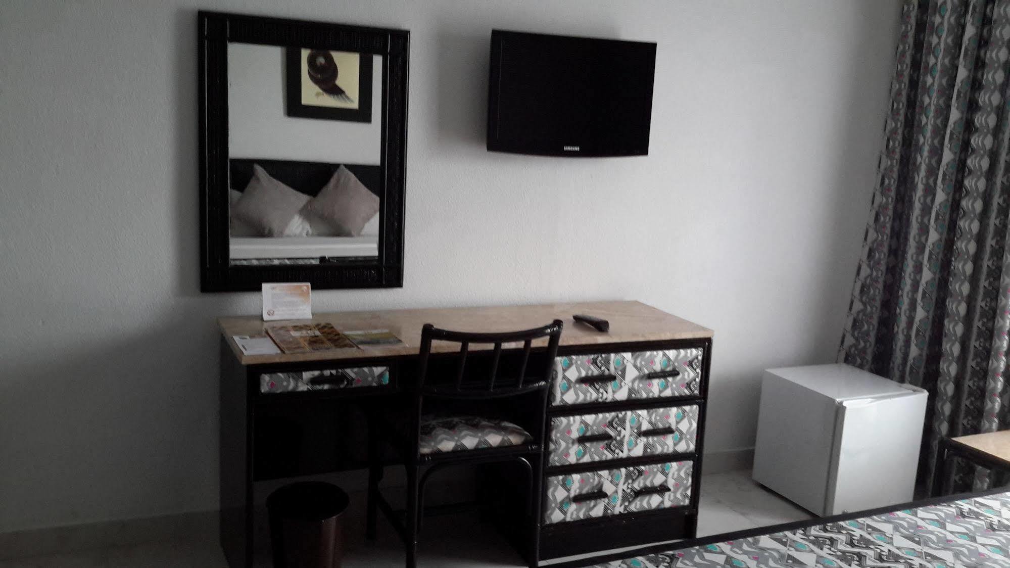 Benin Marina Hotel Cotonou Buitenkant foto