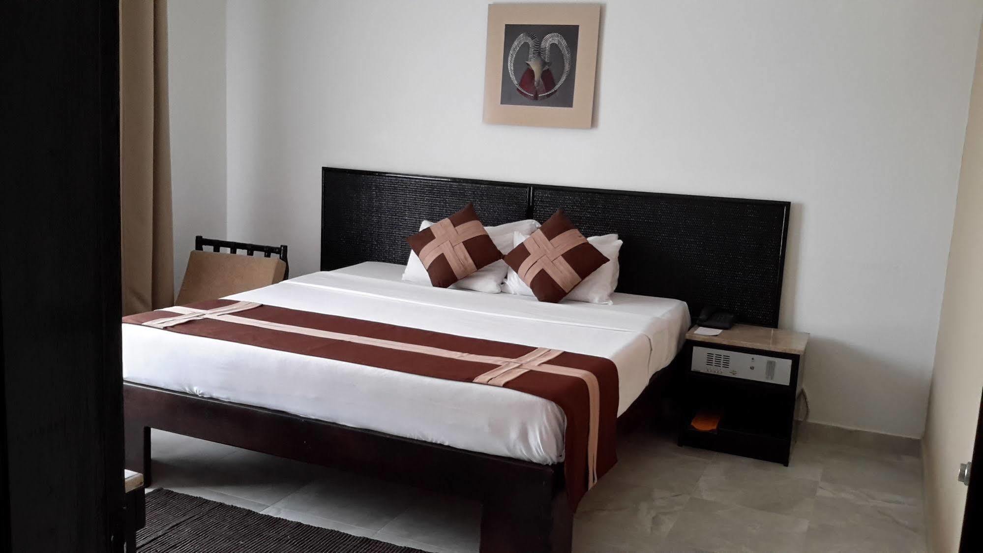 Benin Marina Hotel Cotonou Buitenkant foto